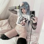 Belle Delphine Sexy Nostalgic Emo Onlyfans Set Leaked 13 belle delphine sexy nostalgic emo onlyfans set leaked wmutrd 364x485 1 1
