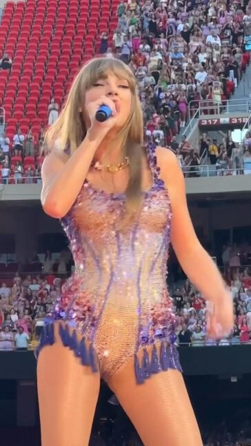 taylor swift camel toe bodysuit video leaked smhvzm 364x647 1